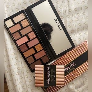Too faced “Born this way” THE NATURAL NUDES